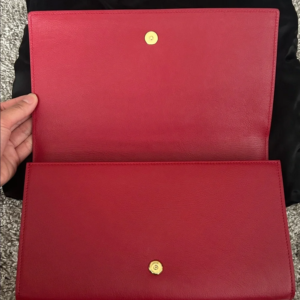 Yves Saint Laurent Red Belle de Jour clutch - Picture 3 of 10